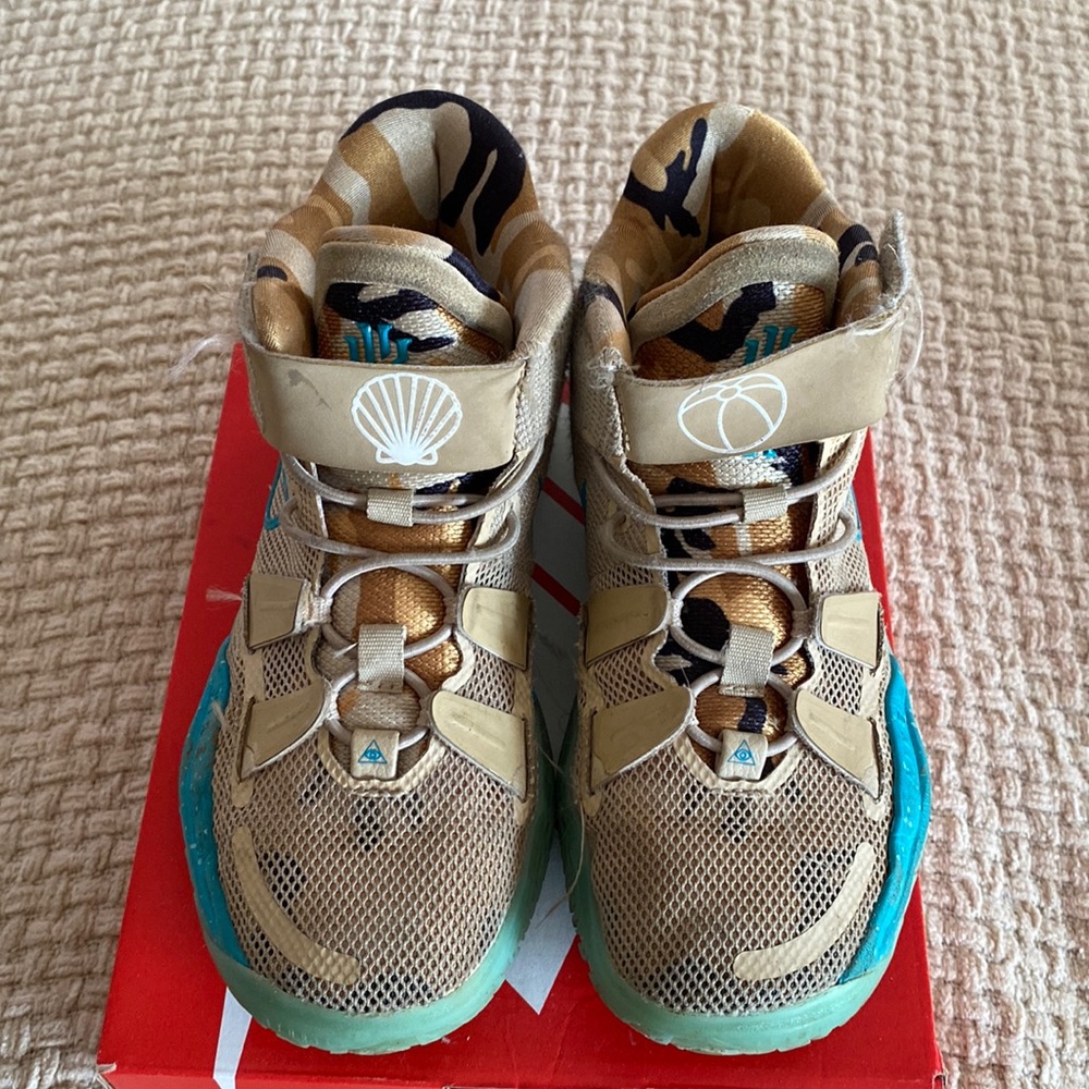 Kids Nike shoes!
